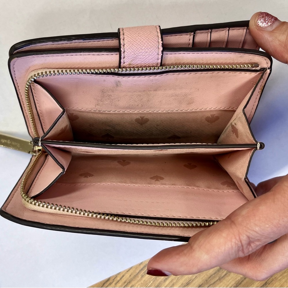 ♠️ Kate Spade Pink Wallet ♠️ - Picture 9 of 13